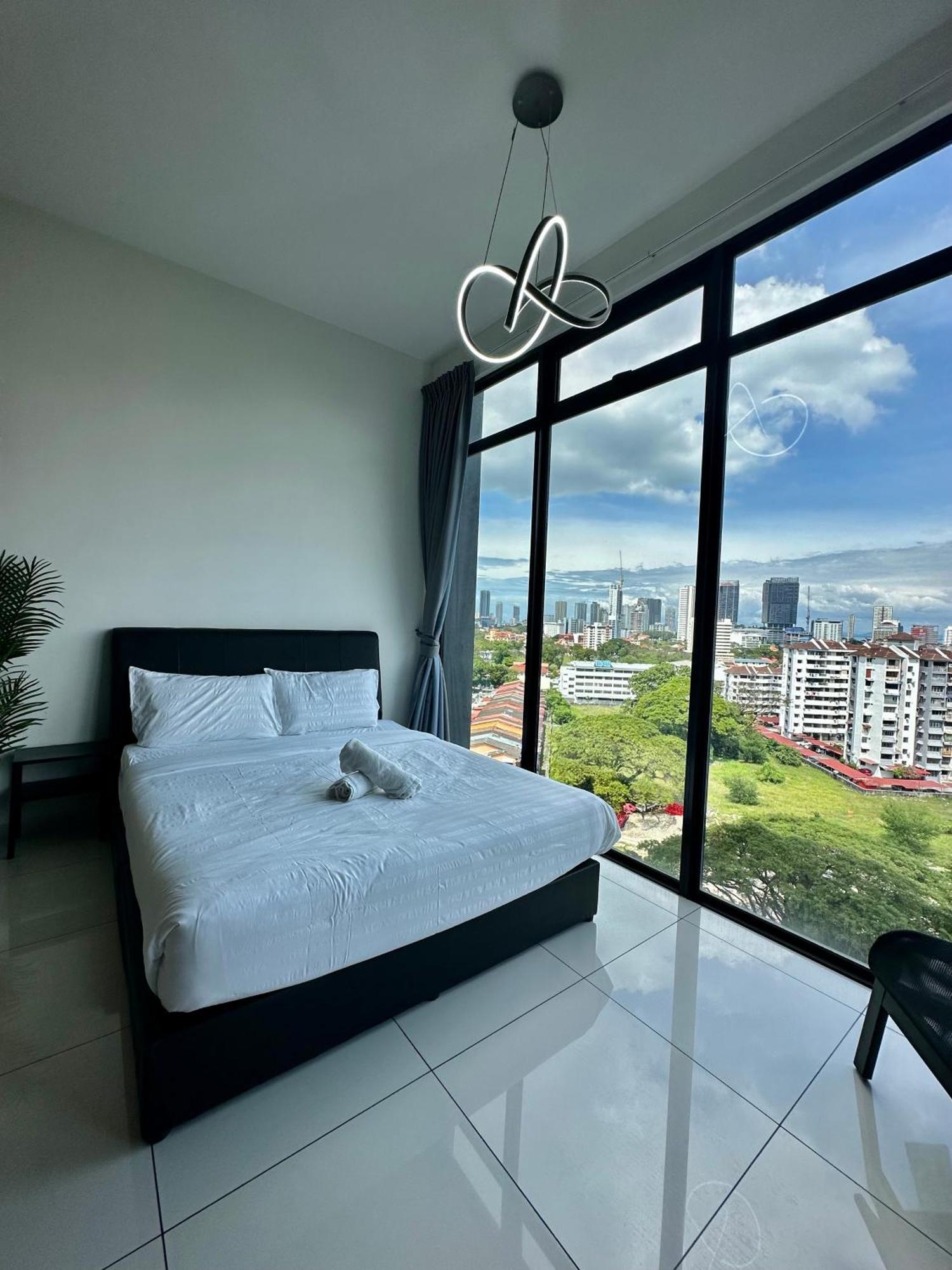 Beacon Executive Suite - City View - By Iz ジョージタウン エクステリア 写真