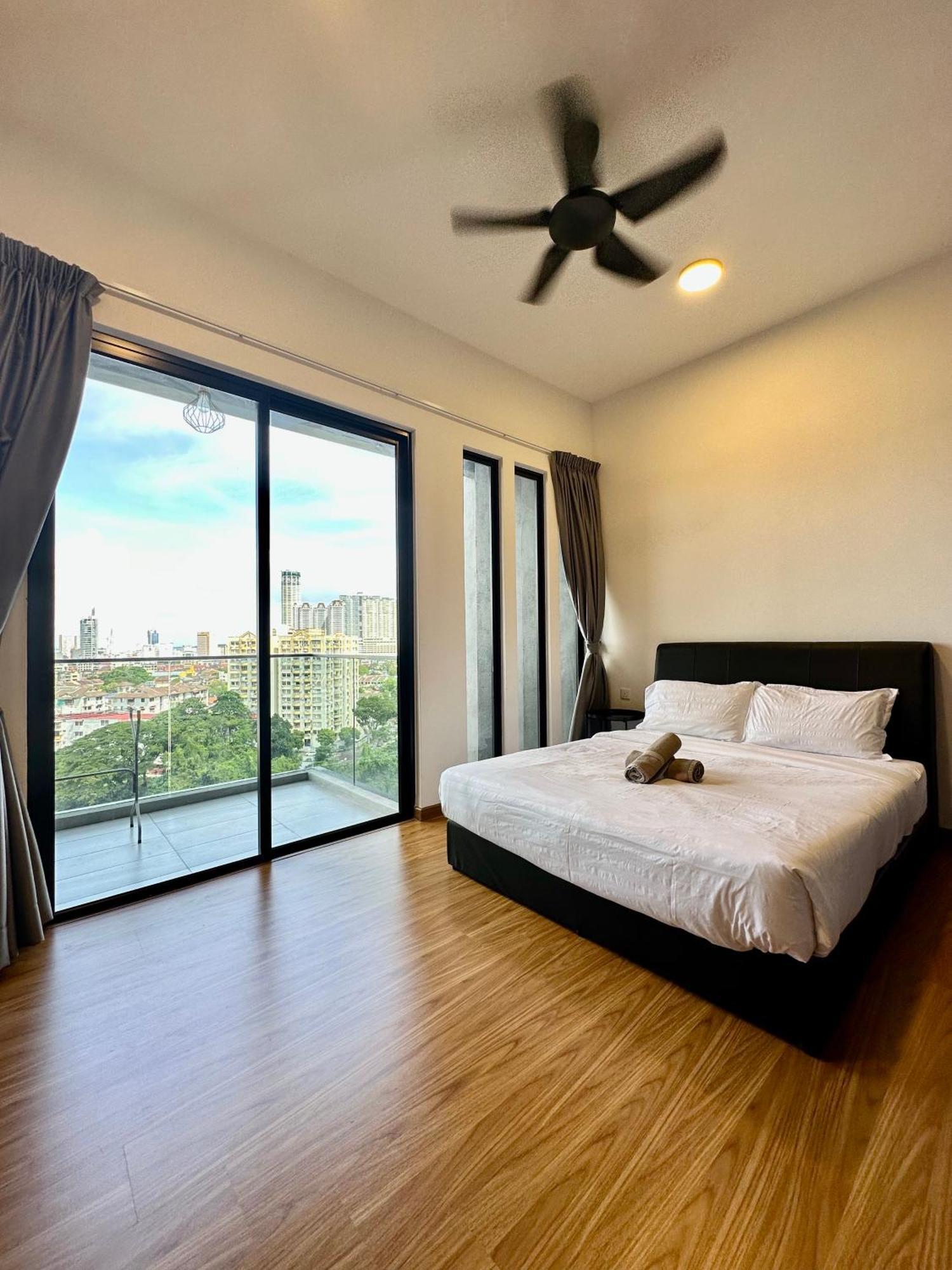 Beacon Executive Suite - City View - By Iz ジョージタウン エクステリア 写真
